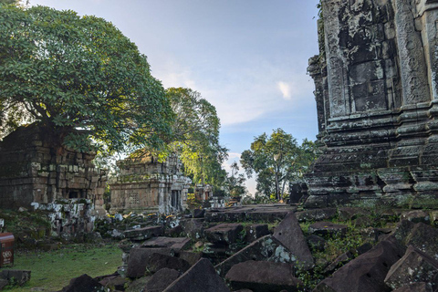 Siem Reap: Ukryte świątynie w dżungli i piknik – wycieczka w małej grupie