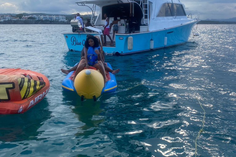 Puerto Plata: Catamaran Party with Snorkeling and Open Bar