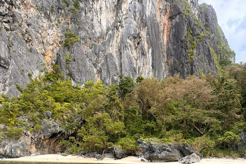 El Nido: Private Tour – Lagoons, Cave & Private Beach