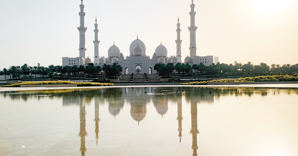 Деревня наследия Абу Даби. Abu Dabi Sightseeings. Sheikh Zayed book. United arab Emirates Sightseeings.