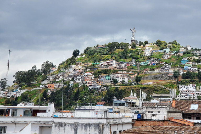 Quito Full-Day: Teleférico, Old Town & Middle of the World
