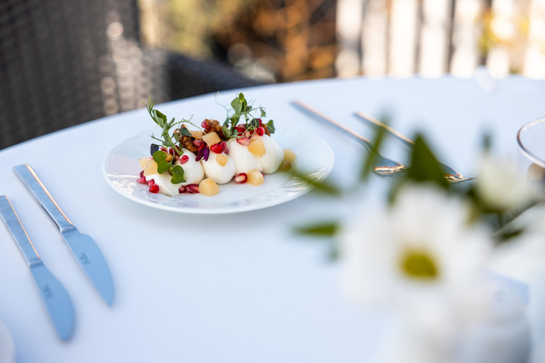 Prague: Sky Bar Aperitivo Menu with Drink & Panoramic Views 1-Hour Option with Aperitivo Menu and 1 Drink