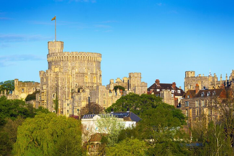 Private Windsor Castle & Oxford Tour with Chauffeur & Guide