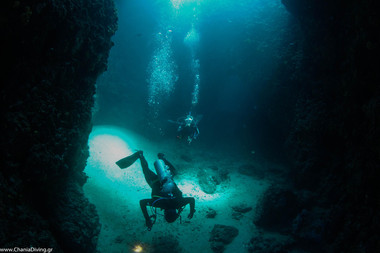 Creta: Experiencia de Buceo Guiado en Chania para Buceadores Certificados