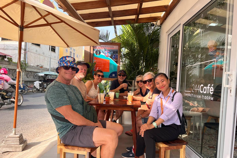Half-Day Phnom Penh Cyclo Experience