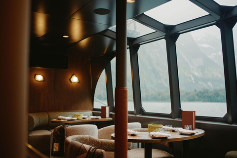 From Queenstown: Milford Sound Business Class with Cruise Milford Sound Business Class