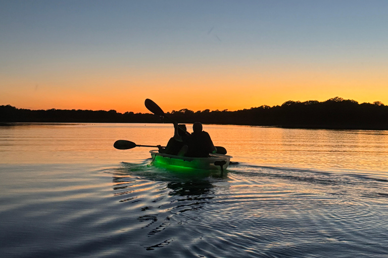 Grapevine Lake: Clear Kayak Tour