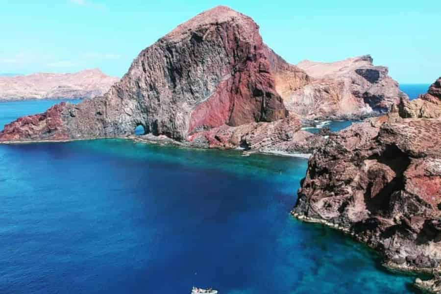 Madeira: Schnorchelboot-Ausflug zur Ponta de São Lourenço. Foto: GetYourGuide Madeira: Schnorchelboot-Ausflug zur Ponta de São Lourenço. Foto: GetYourGuide