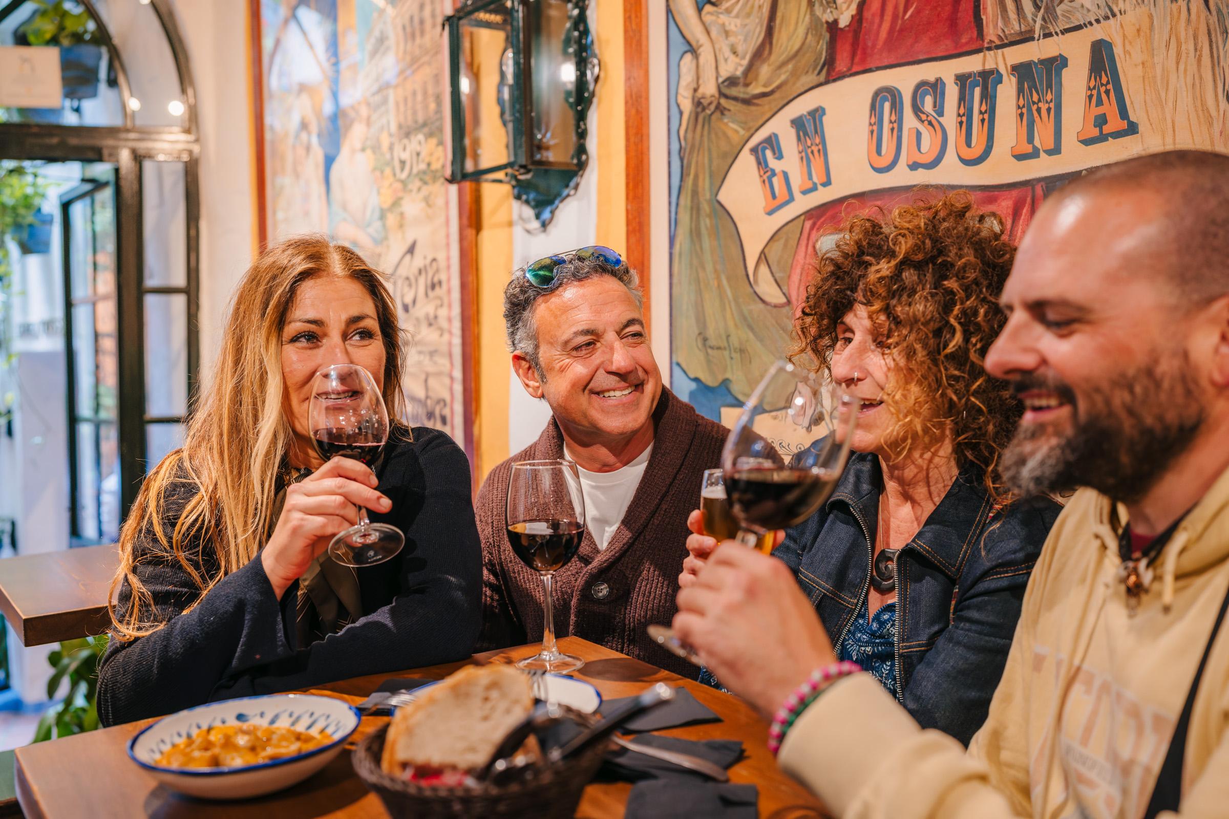 Málaga: Foodtour mit ortskundigem Guide, Tapas und Getränken