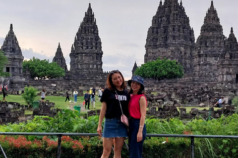 Yogyakarta: Temple to Crater Overland to Bromo PRIVATE Tour Finish Bromo - ALL Inclusive