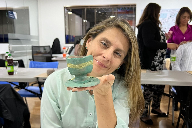 Bogotá: Artisanal Ceramics & Wine – A Sensory Experience Bogotá: Handmade Ceramics & Wine – Sensory Experience