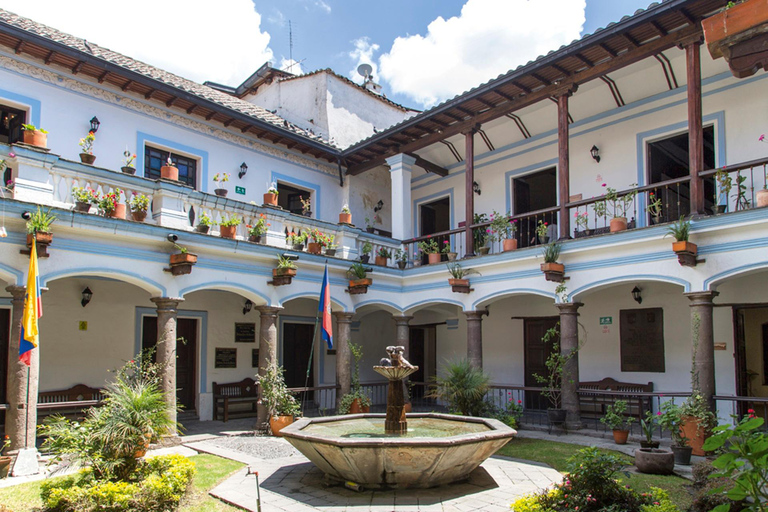 Quito: Historic Center Love Stories Walking Tour
