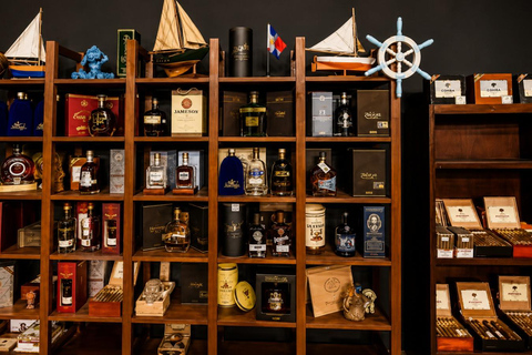 Punta Cana: Souvenir Shopping & Rum Tasting Tour