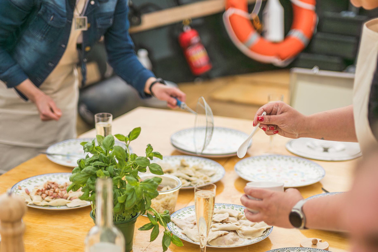 Gdańsk: Motławakryssning med pierogiprovning