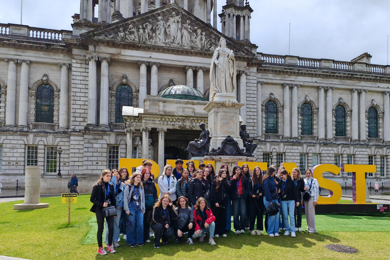 Belfast: Linen Quarter Guided Walking Tour