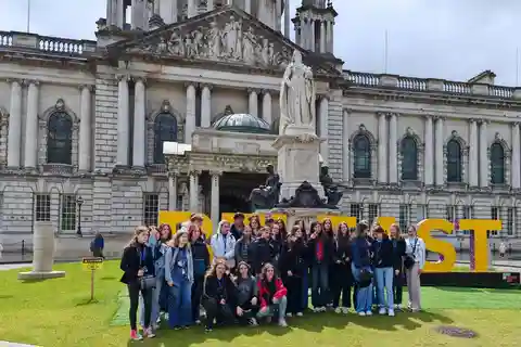 Belfast: Tour guidato a piedi del Quartiere del Lino