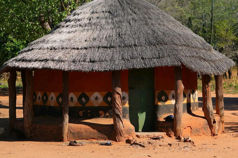 Victoria Falls: Airport Transfer, Falls Tour & Village Visit