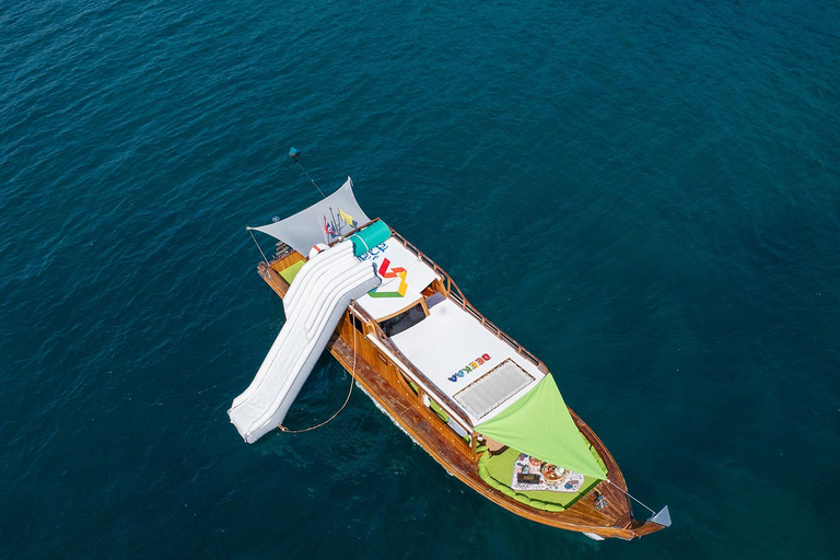 Phuket : Excursion d&#039;une journée en bateau privé de luxe à longue queue