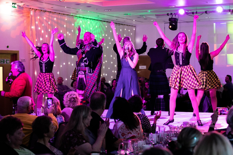 Edimburgo: Espetáculo Spirit of Scotland com jantar de 4 pratos