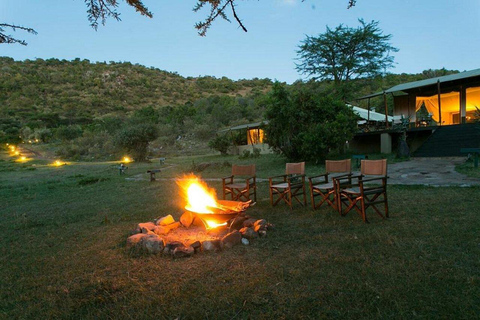 From Nairobi: Maasai Mara Fly-In Safari with Picnic