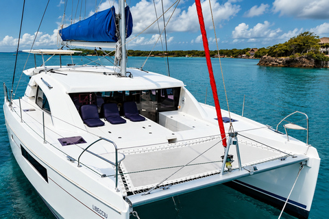 Cartagena: Private Luxury Catamaran Charter by Duration Barú Island Premium Escape • 6H