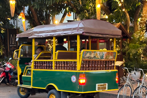 Abendliche Foodtour mit dem Tuktuk Blick auf den Sonnenuntergang rund um Angkor Wat