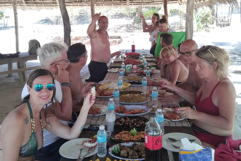 Coron: Private Super Ultimate Tour with Lunch