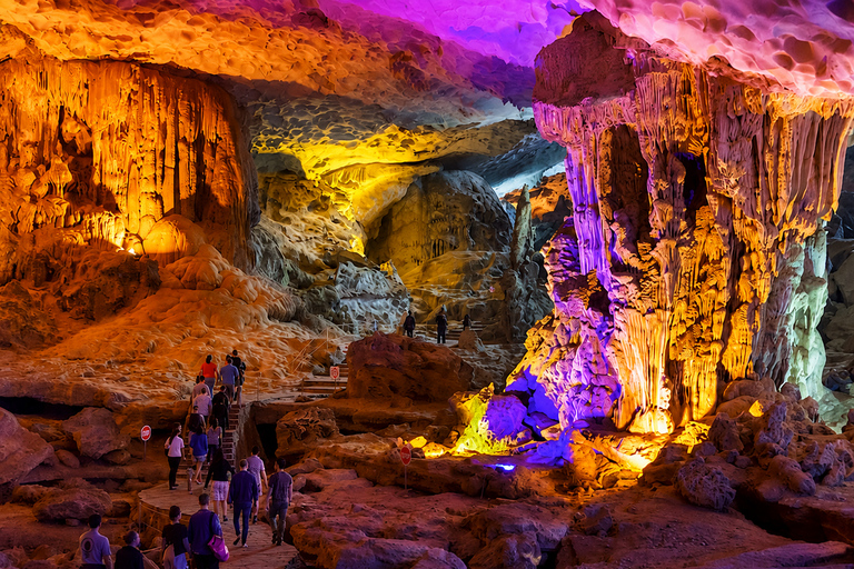 From Hanoi: Halong Bay Cruise with Kayaking & Lunch From Halong: Halong Bay Cruise with Kayaking & Lunch