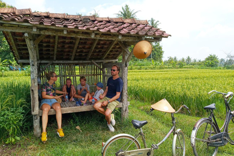 Yogyakarta: Kulon Progo Village Cycling Tour with Snacks