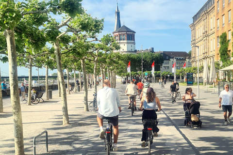 Düsseldorf: 3-Hour Guided Highlights Bike Tour Düsseldorf Highlights: 3-Hour Guided Bicycle Tour in a Mixed Group