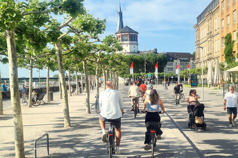 Düsseldorf: 3-Hour Guided Highlights Bike Tour Düsseldorf Highlights: 3-Hour Guided Bicycle Tour in a Mixed Group