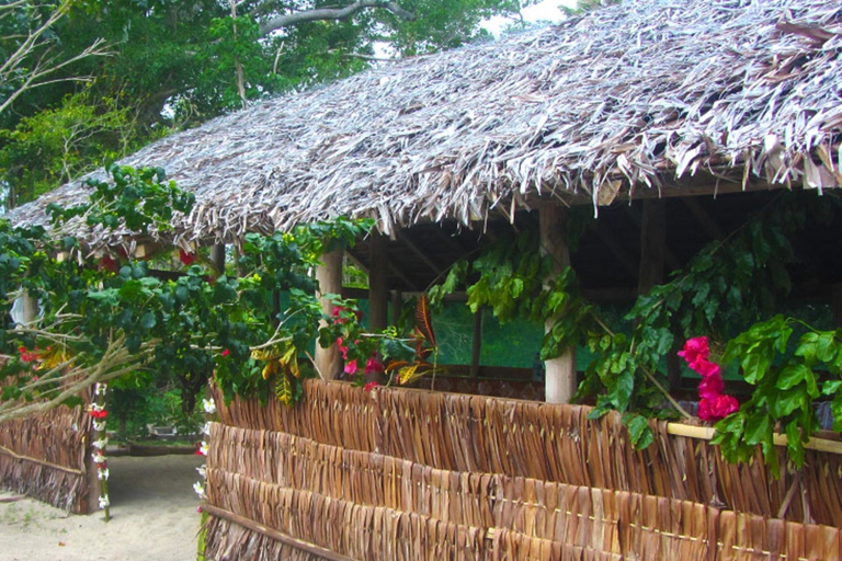 佩勒岛：导游带你浮潜、划皮划艇和游览村庄佩勒岛：导游带领的浮潜、皮划艇和村庄之旅