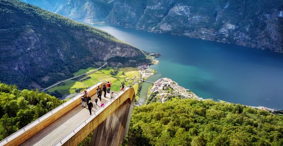 Bergen: UNESCO-Fjordkreuzfahrt, Flåm & Stegastein – inkl. Mittagessen