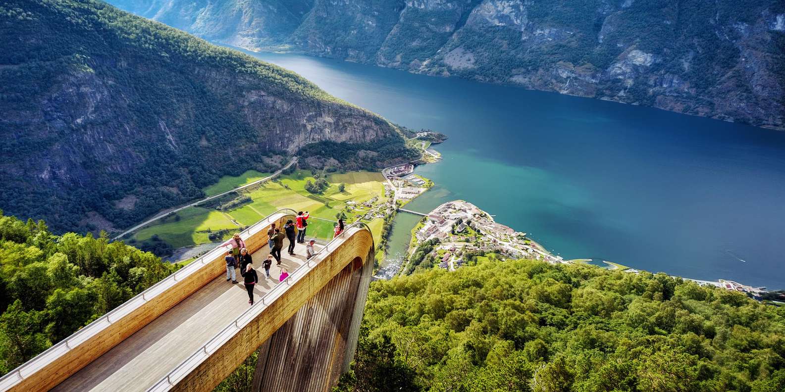 Bergen: UNESCO Fjord Cruise, Flåm & Stegastein - Incl. Lunch