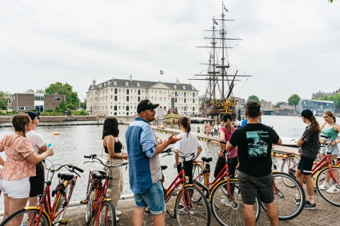 Amsterdam : visite du centre-ville à vélo en petit groupeVisite privée en anglais