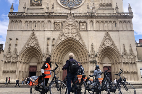 Lyon: Lo más destacado en bicicletaTour guiado en francés