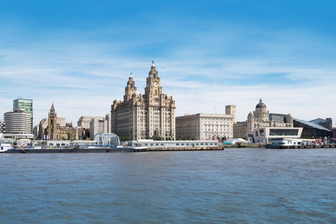Beatles Highlights Walking Tour in Liverpool 3-hour: English Walking Tour