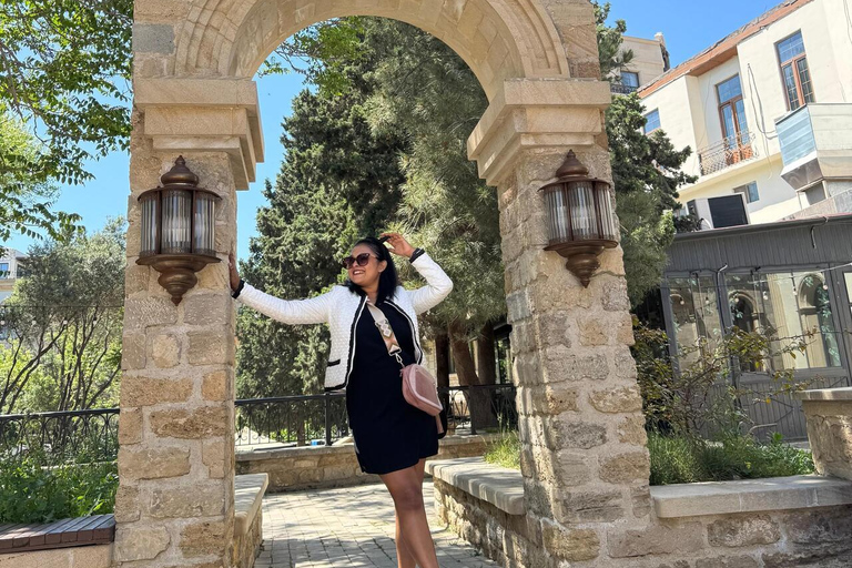 Baku: tour a piedi della città vecchia incluso Tè e baklava dell&#039;AzerbaigianBaku: tour a piedi della città vecchia con Tè e baklava dell&#039;Azerbaigian