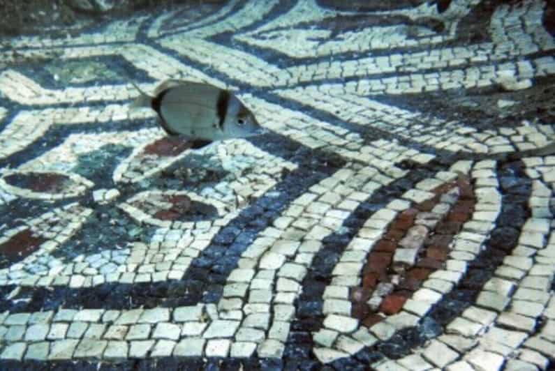 Pozzuoli : excursion de plongée sous marine dans la cité romaine engloutie de Baïes