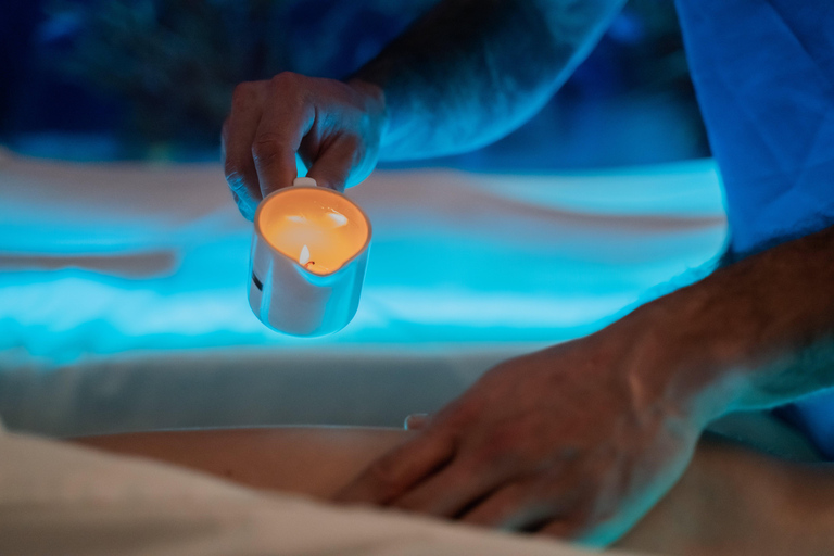 Insel Terceira:Entspannende Massage mit ätherischen Ölen auf einem Wasserbett