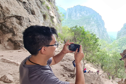 Monterrey : Profitez d&#039;une eau rafraîchissante en traversant le Cerro Agujerado.