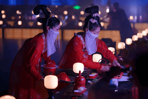 Kunming Jueyan: Immersive Ancient Palace Banquet with Show Costume + Makeup + 4 Retouched Shots + Raw Files (No Meals)