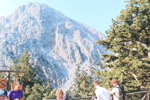 Chania: Samaria Gorge Private Transfer