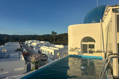 Grecialandia Santorini Tour with Lunch and Transfers