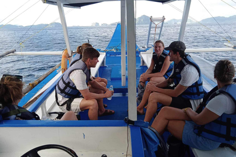 El nido :private tours ( early departure to avoid the crowd)