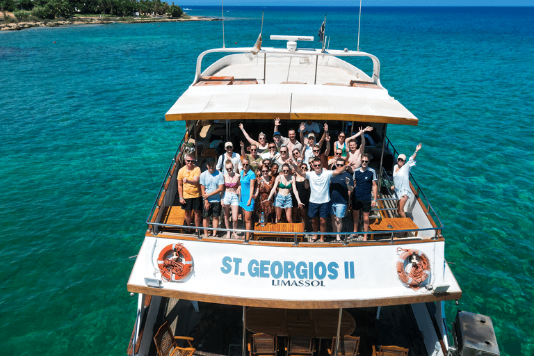 Protaras : Croisière familiale en yacht de luxe à Turtle Cove