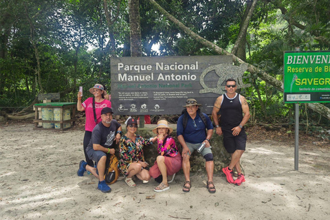 Parc Manuel Antonio : Visite guidée des animaux et de la plageParc Manuel Antonio : Visite guidée de la faune et de la flore et temps passé à la plage.