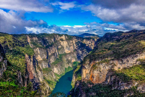 Sumidero Canyon, Viewpoints, and Chiapa de Corzo | Shared Sightseeing Tour Sumidero Canyon, Viewpoints and Chiapa de Corzo | Shared Sightseeing Tour