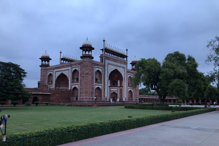 From Delhi: Agra Day Trip with Taj Mahal and Agra FortAC Car and Tour Guide Service Only