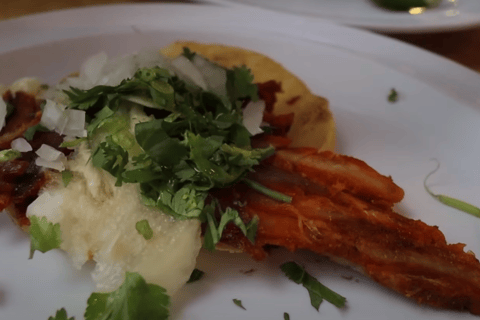 Mexiko-Stadt: Mezcal &amp; All you can eat tacos Tour in Polanco!